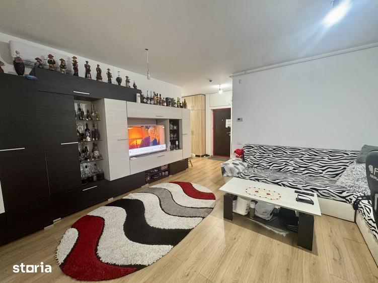 Apartament cu 2 camere semidecomandat în Subcetate