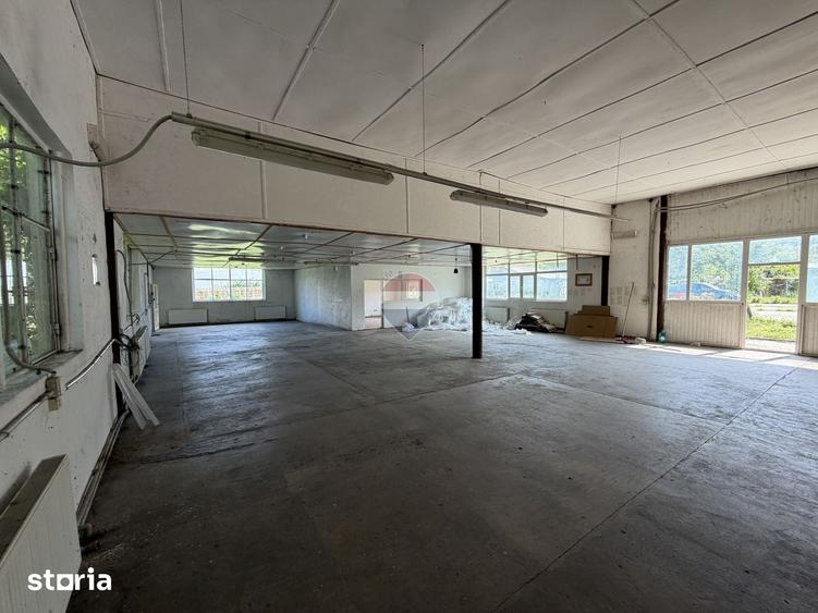 Spațiu comercial, de 310 mp, în Vârteșcoiu