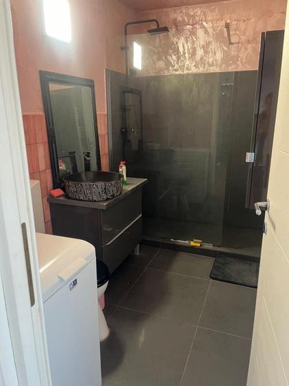 Apartament cu 3 camere în Florești