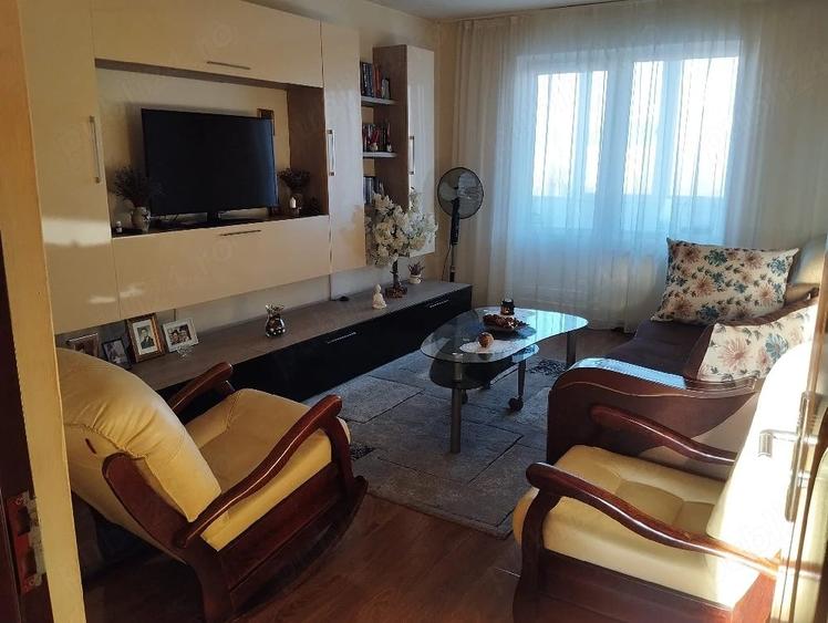 Vand in Tudor,apartament cu 2 camere,str Rodniciei,confort 1,decomandat ,etajul 4 ,2 balcoane. - 9