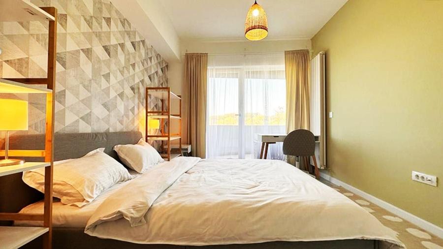Apartament cu 3 camere decomandat în Liteni