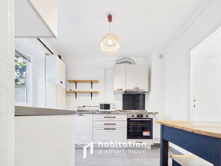 Apartament cu 2 camere semidecomandat, mobilat în Central