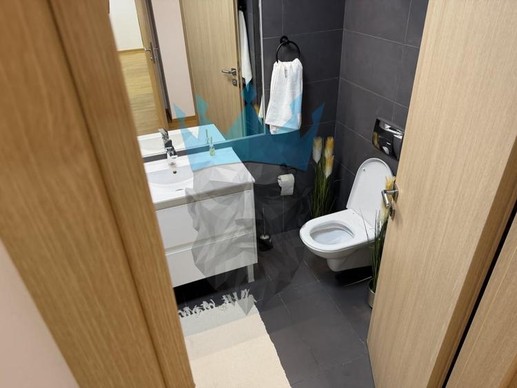 Apartament cu 3 camere semidecomandat, mobilat în Pipera