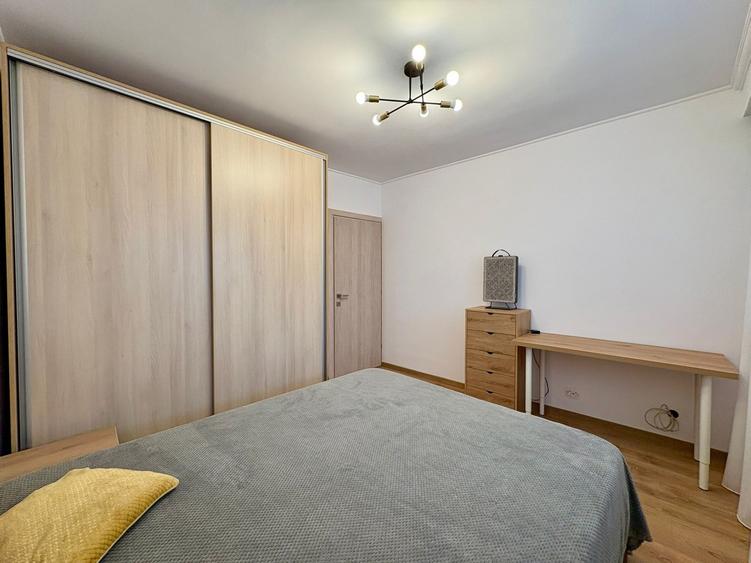 Apartament cu 3 camere decomandat, mobilat în Lujerului