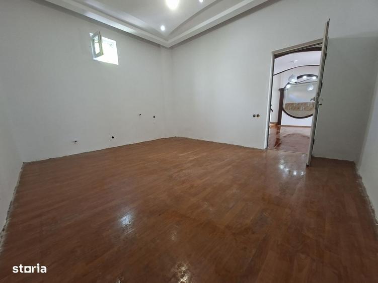 Casă cu 4 camere în Unirii