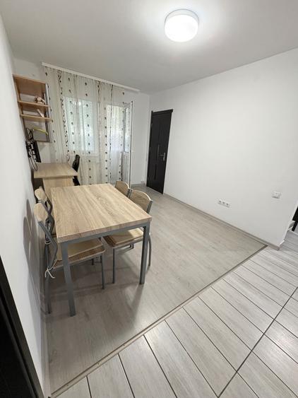 Apartament cu 2 camere semidecomandat în Dâmbu Pietros