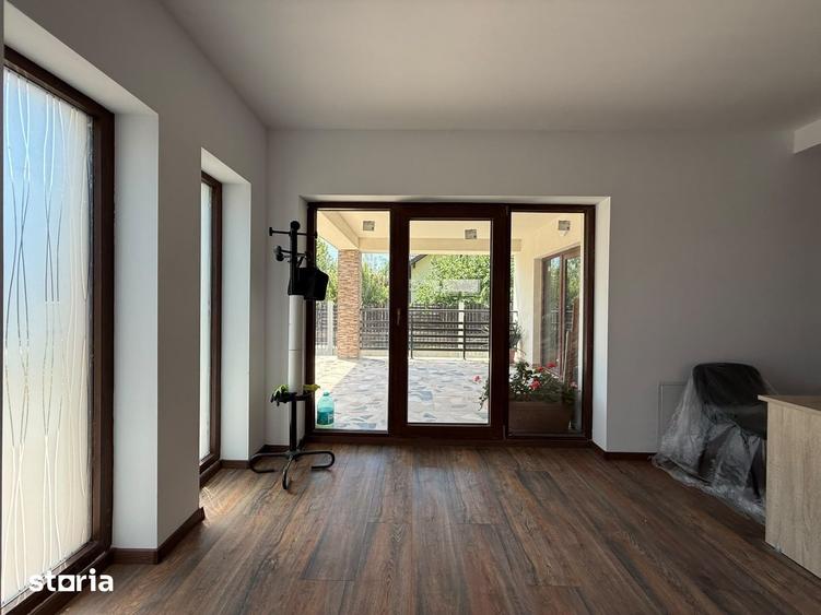 Apartament cu 4 camere în Odăi