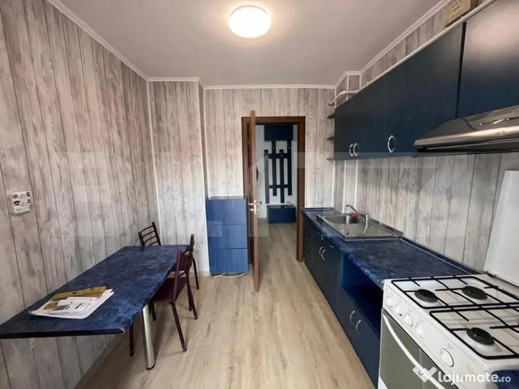 Apartament cu 2 camere decomandat, mobilat în Rovine