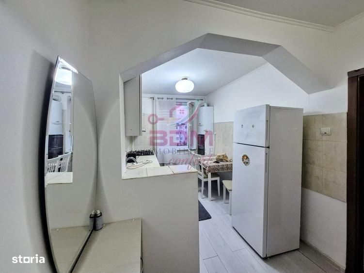 Apartament cu 2 camere semidecomandat în Micro 1