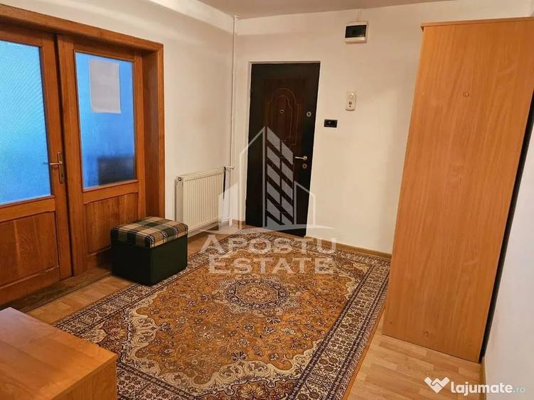 Apartament cu 3 camere decomandat în Fortuna