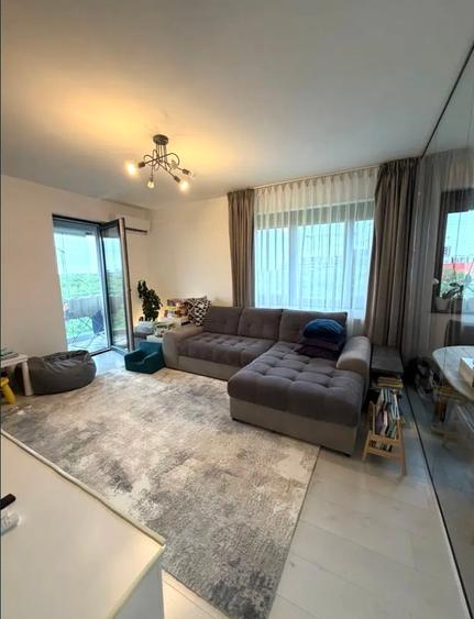 Apartament cu 3 camere decomandat în Drumul Taberei