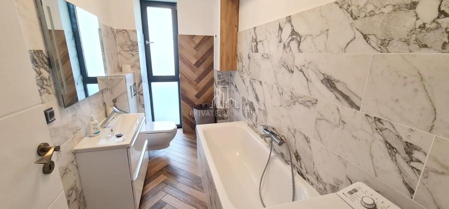 Apartament cu 3 camere decomandat în Tudor