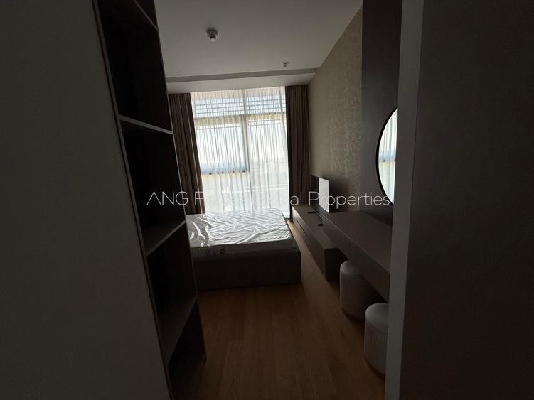 Apartament cu 3 camere semidecomandat, mobilat în Nord
