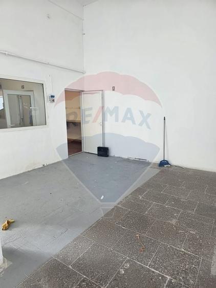 Spațiu comercial, de 170 mp, în Baicului