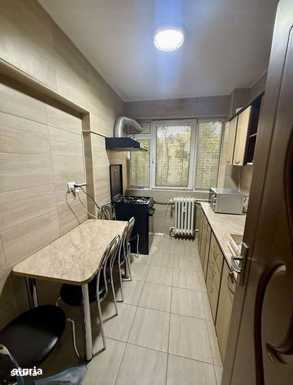 Inchiriez Apartament Renovat 3 Camere Pajura, sect. 1 - 19