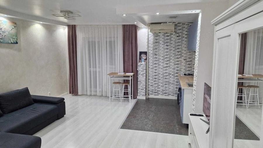 Garsonieră decomandată în Muncii