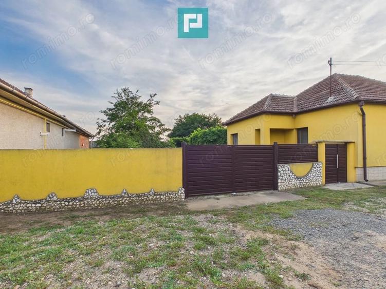 Casă cu 4 camere cu Teren 5538 Mp în Macea