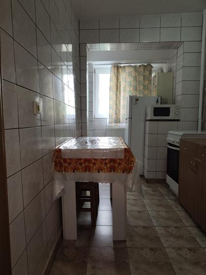 Garsonieră decomandată în Micro 20