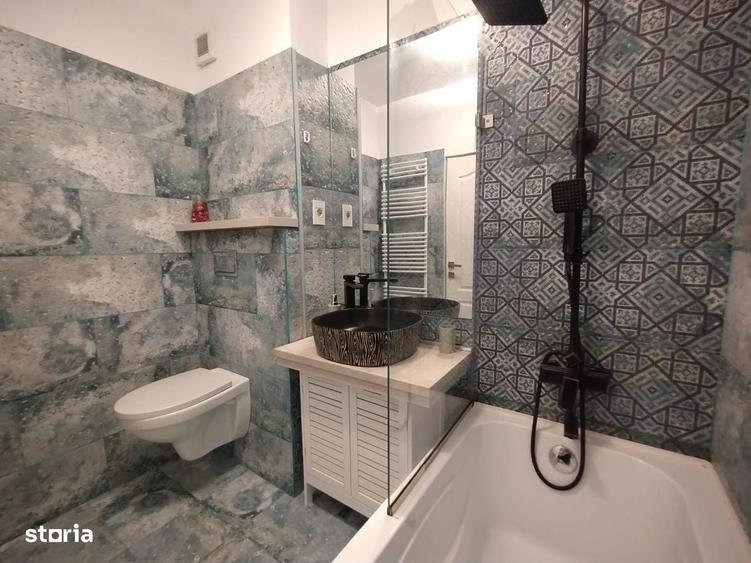 Garsonieră decomandată în Central
