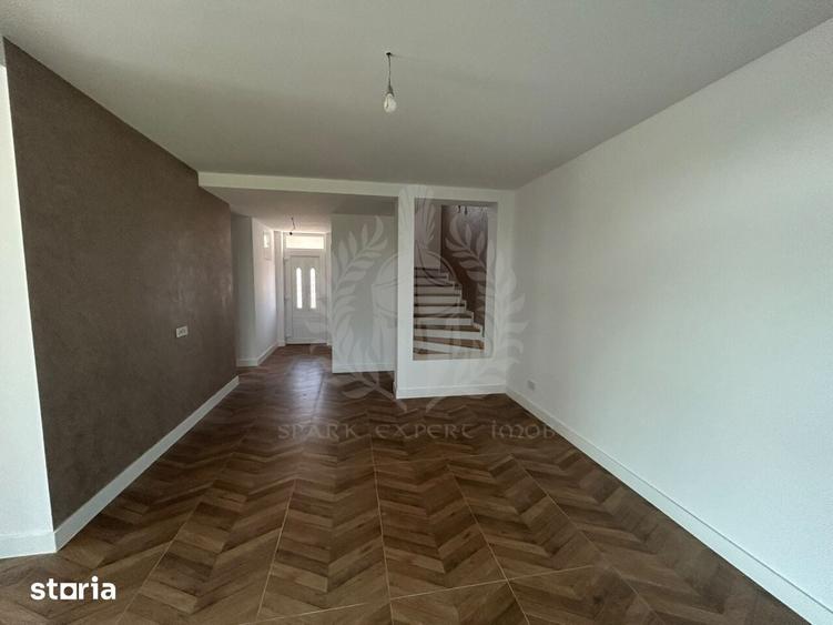 Casă cu 4 camere cu Teren 140 Mp în Păulești