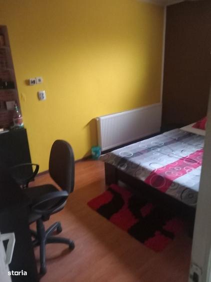 Casă cu 4 camere în Câmpenița