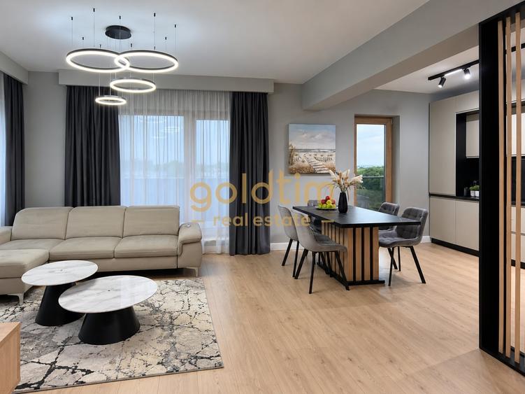 Apartament cu 4 camere semidecomandat, mobilat în Băneasa
