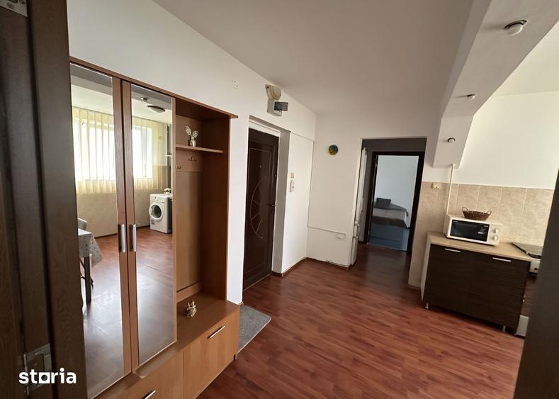 Apartament cu 2 camere decomandat în Calea București