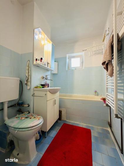 Apartament cu 3 camere decomandat, mobilat în Soarelui