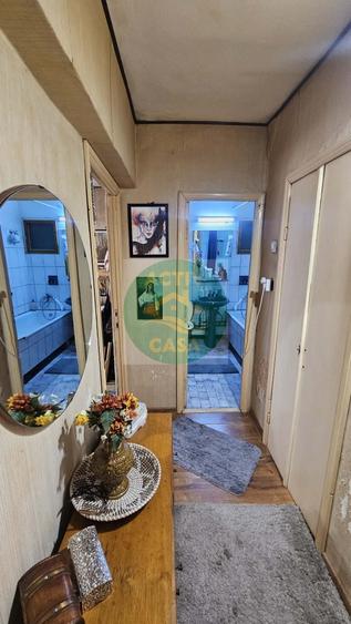 Apartament cu 3 camere decomandat în Central