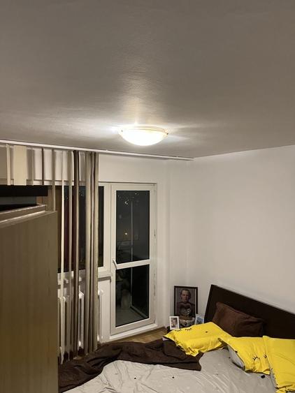 Apartament cu 3 camere decomandat în Exterior Vest