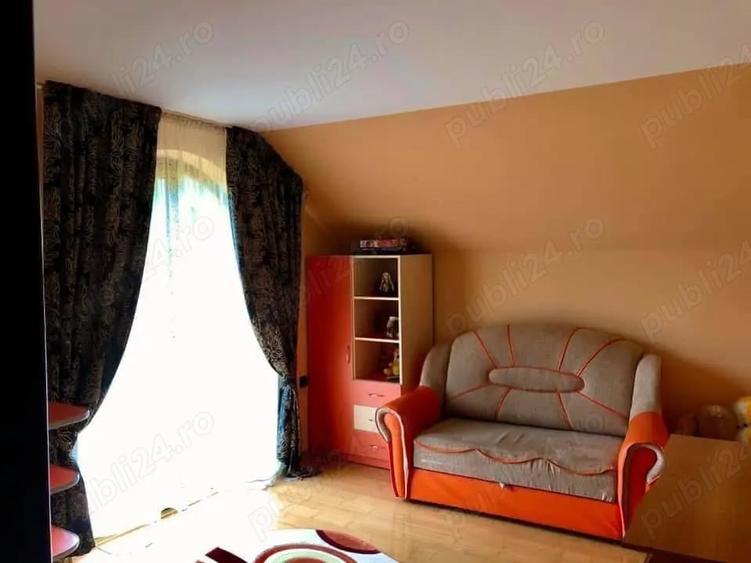 Casă cu 5 camere cu Teren 1500 Mp în Oniceni