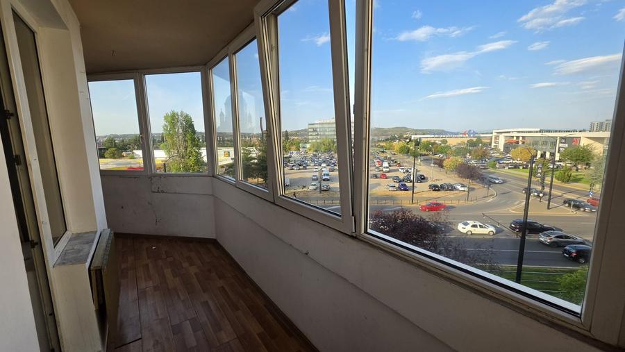 Apartament cu 3 camere de inchiriat - 2