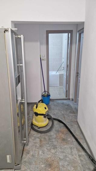 Apartament cu 3 camere decomandat în Păcii