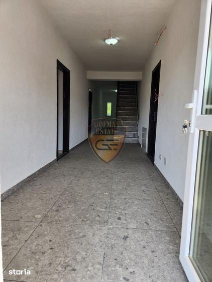 Casă cu Teren 500 Mp în Lumina
