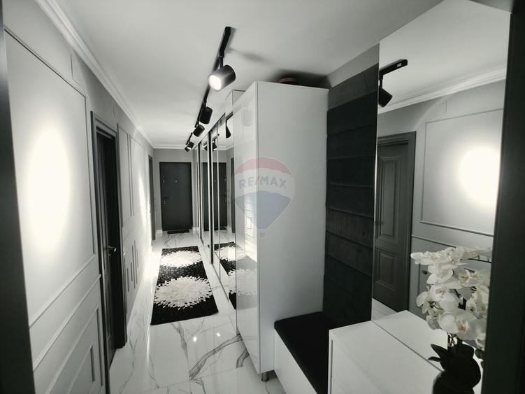 Apartament cu 5 camere de vânzare în zona Precista - 24