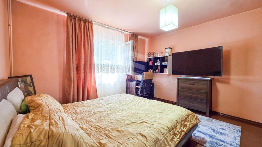 Casă individuală cu 5 camere cu Canalizare în Chitila