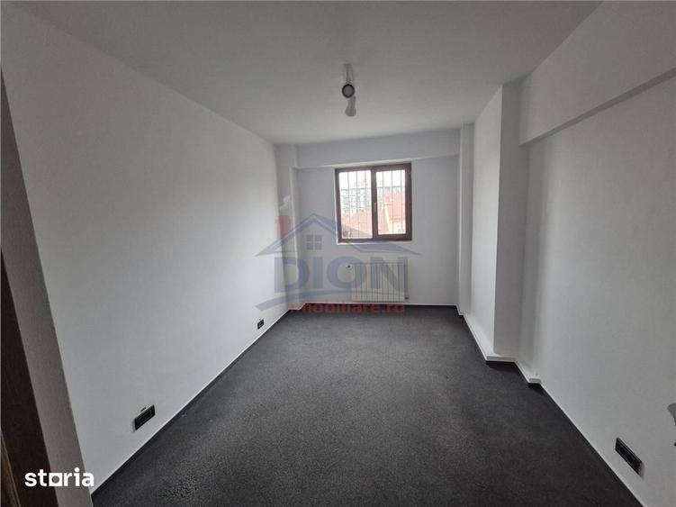 Spațiu comercial, de 61 mp, în Tineretului