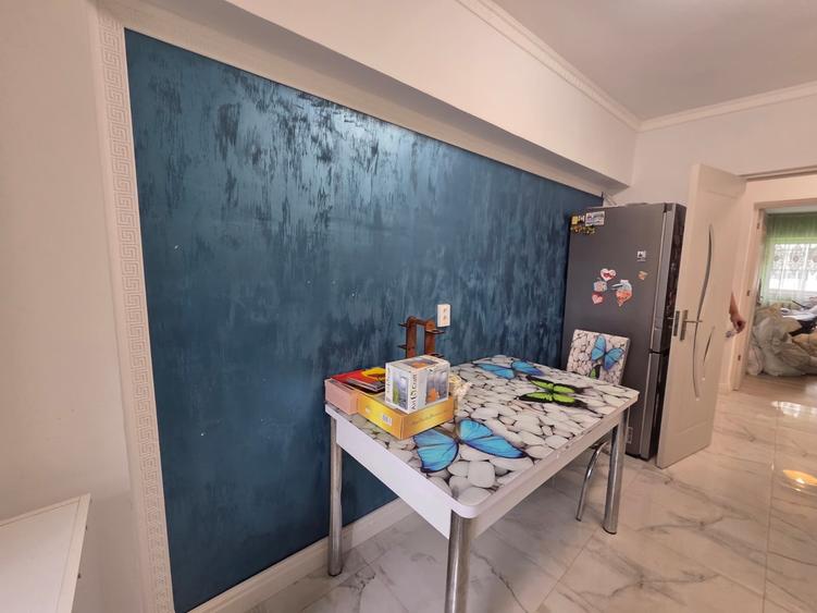 Apartament cu 3 camere decomandat în Dacia