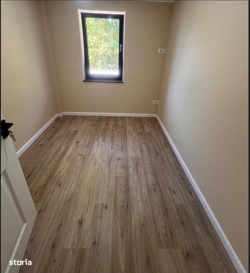 Apartament cu 4 camere în Bucium