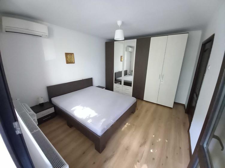 Apartament cu 3 camere decomandat în Domenii