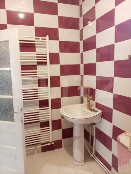 Casă cu 2 camere cu Teren 120 Mp în Central