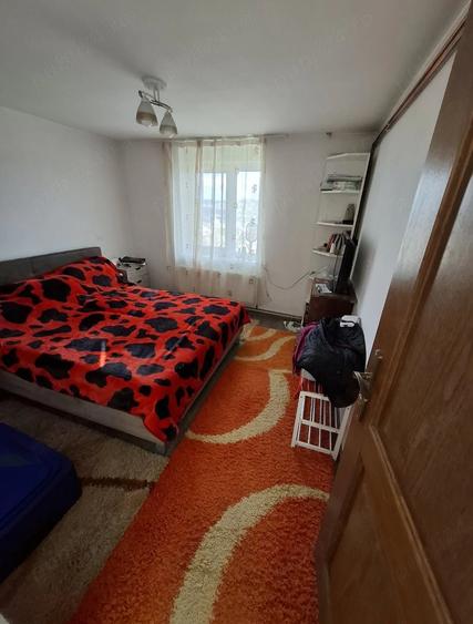 Casă cu Teren 5000 Mp în Central