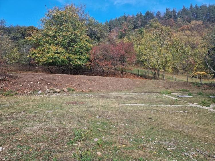 Casă cu 2 camere cu Teren 2054 Mp în Atia