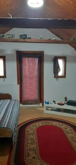 Casă cu 5 camere în Bordeasca Veche