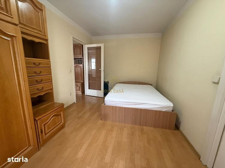 Apartament cu 3 camere semidecomandat în Horea