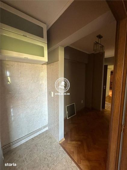 Apartament cu 3 camere semidecomandat în Ultracentral