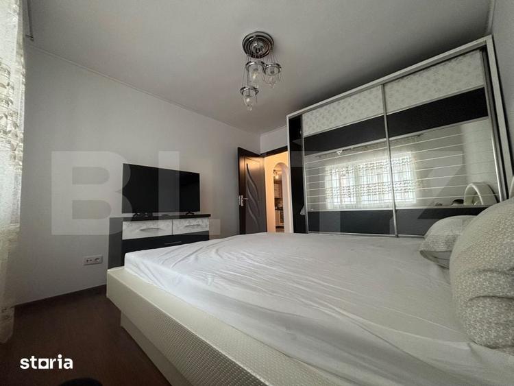 Apartament cu 3 camere decomandat în Micro 11