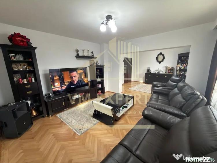 Casă cu 5 camere cu Teren 2078 Mp în Câmpulung Muscel