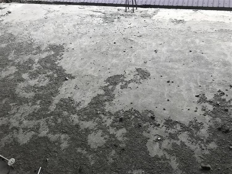 Casă individuală cu 6 camere cu Garaj în Golești