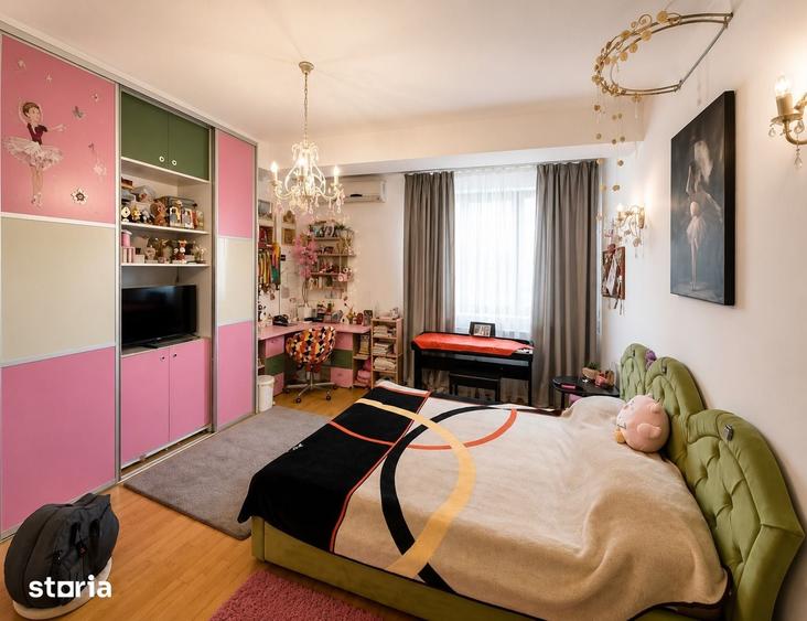 Casă cu 6 camere cu Teren 311 Mp în Giurgiului